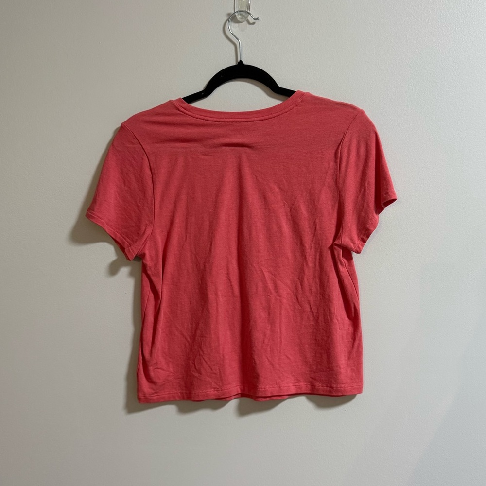 Old Navy Coral Short Sleeve Tee - Picture 3 of 3